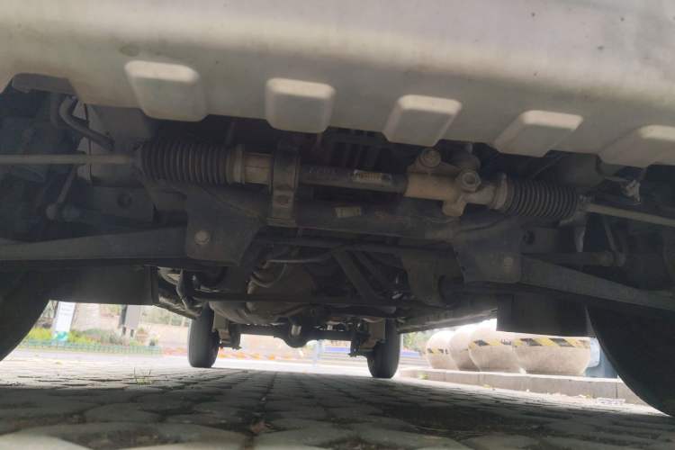 Used Dongfeng Xiaokang C36 2016 1.5L Base Version Ⅱ DK15-06 Chassis Front