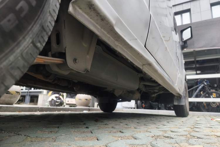 Used Dongfeng Xiaokang C36 2016 1.5L Base Version Ⅱ DK15-06 Chassis Rear Right