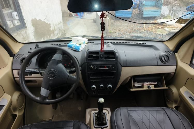 Used Dongfeng Xiaokang C36 2018 1.5L Base Version Ⅱ DK15 Center Console