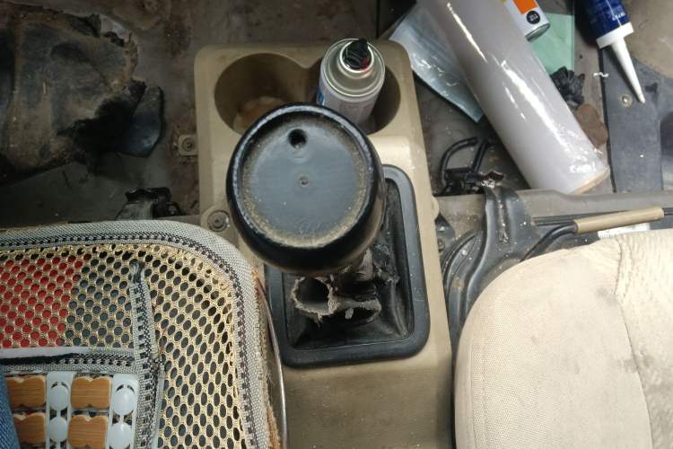 Used Dongfeng Xiaokang C36 2018 1.5L Base Version Ⅱ DK15 Gear Lever