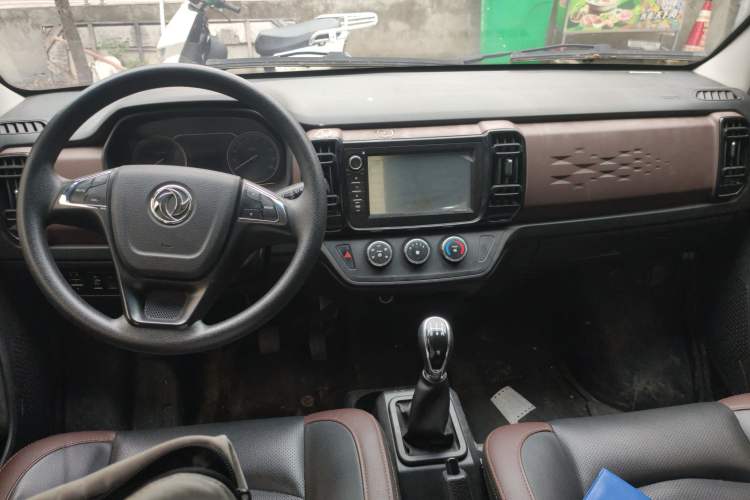 Used Dongfeng Xiaokang C36 2019 1.5L Base Version II China VI DK15 Center Console