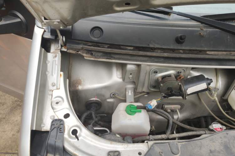 Used Dongfeng Xiaokang C36 2019 1.5L Base Version II China VI DK15 Engine Bay Right