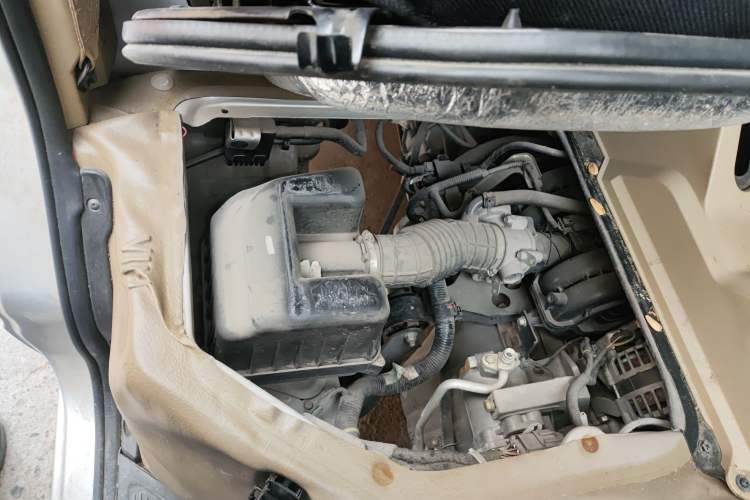 Used Dongfeng Xiaokang C36 2019 1.5L Base Version II China VI DK15 Engine Bay Right