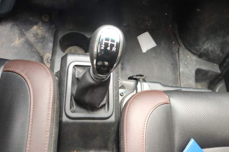Used Dongfeng Xiaokang C36 2019 1.5L Base Version II China VI DK15 Gear Lever