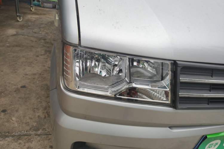 Used Dongfeng Xiaokang C36 2019 1.5L Base Version II China VI DK15 Right Front Headlight
