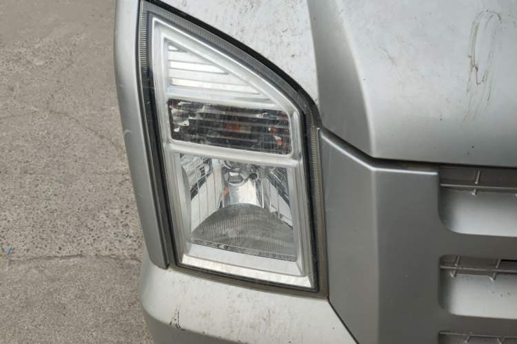 Used Dongfeng Xiaokang C36 2019 1.5L Base Version II China VI DK15 Right Front Headlight