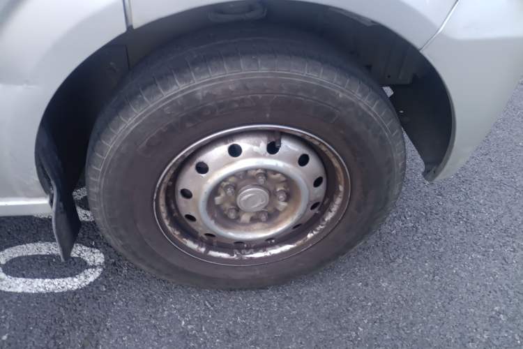 Used Dongfeng Xiaokang C36 2019 1.5L Base Version II China VI DK15 Right Front Wheel Hub