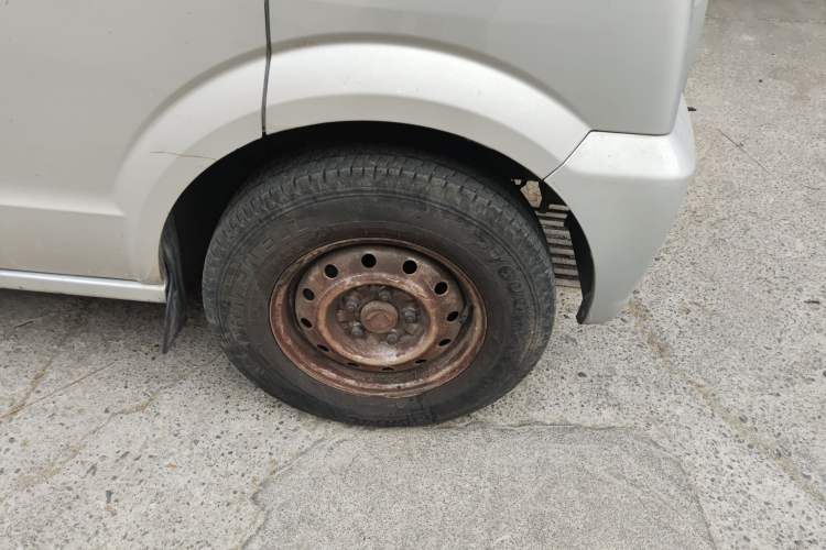 Used Dongfeng Xiaokang C36 2019 1.5L Base Version II China VI DK15 Right Front Wheel Hub