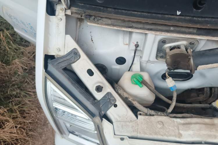 Used Dongfeng Xiaokang C36 2019 1.5L Base Version II China VI DK15 Engine Bay Right