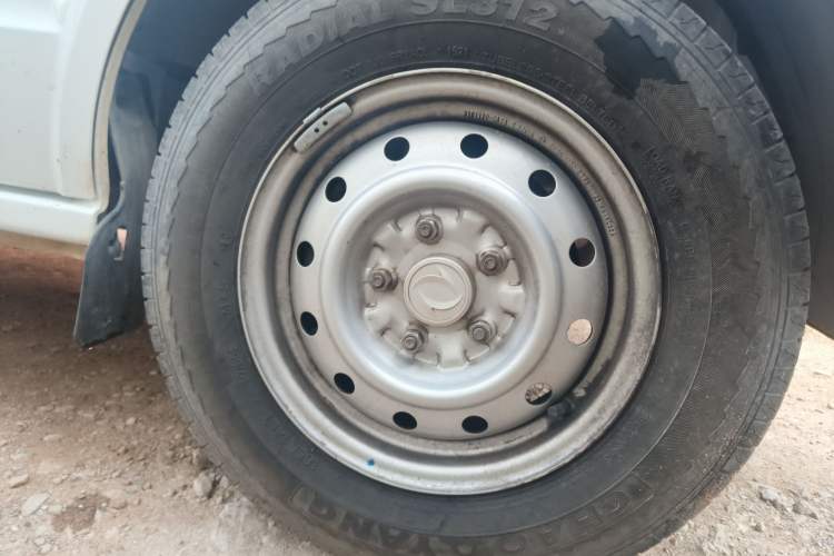 Used Dongfeng Xiaokang C36 2019 1.5L Base Version II China VI DK15 Right Front Wheel Hub