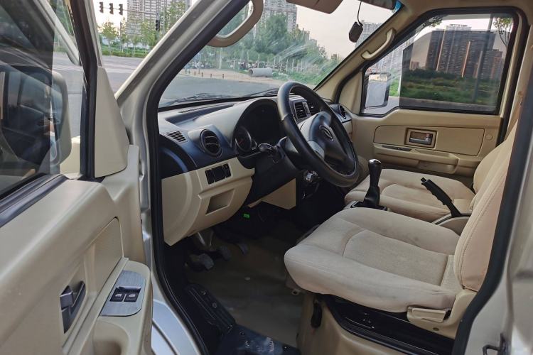 Used Dongfeng Xiaokang C36 2019 1.5L Base Version II China VI DK15 Interior 1