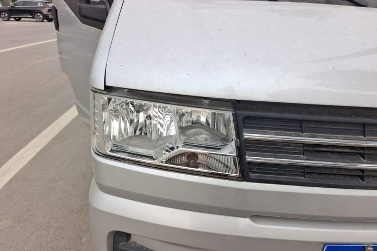 Used Dongfeng Xiaokang C36  Right Front Headlight