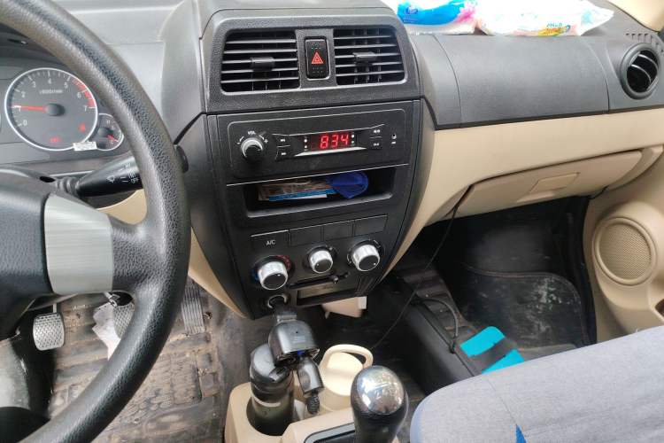 Used Dongfeng Xiaokang C36 2024 1.5L Standard II Audio And AC Panel