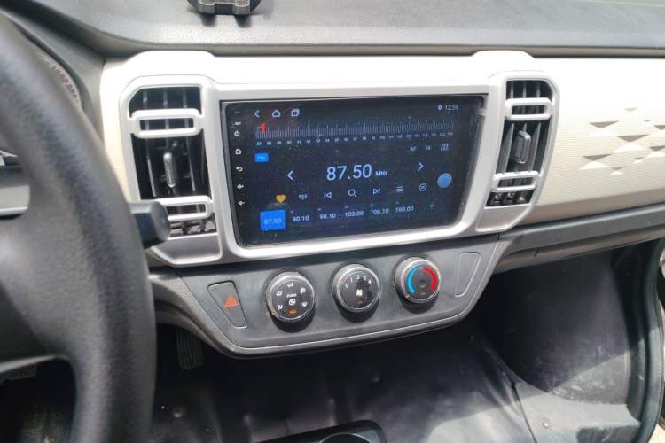 Used Dongfeng Xiaokang C36 2024 1.5L Standard II Audio And AC Panel