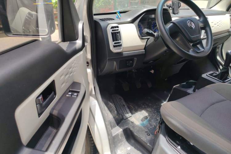 Used Dongfeng Xiaokang C36 2024 1.5L Standard II Driver Seat
