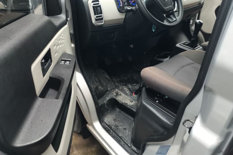 Used Dongfeng Xiaokang C36 2024 1.5L Standard II Driver Seat