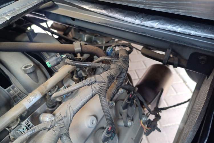 Used Dongfeng Xiaokang C36 2024 1.5L Standard II Engine Bay Left