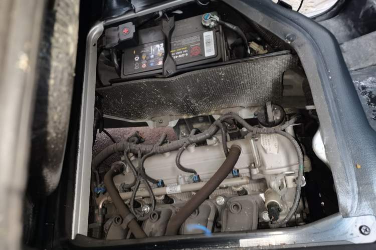Used Dongfeng Xiaokang C36 2024 1.5L Standard II Engine Bay Right