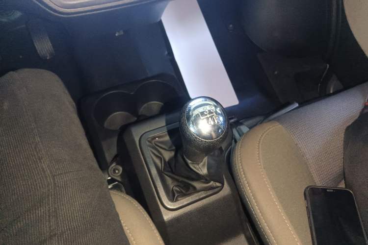 Used Dongfeng Xiaokang C36 2024 1.5L Standard II Gear Lever