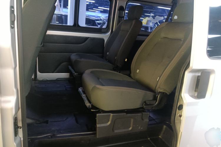 Used Dongfeng Xiaokang C36 2024 1.5L Standard II Interior 4