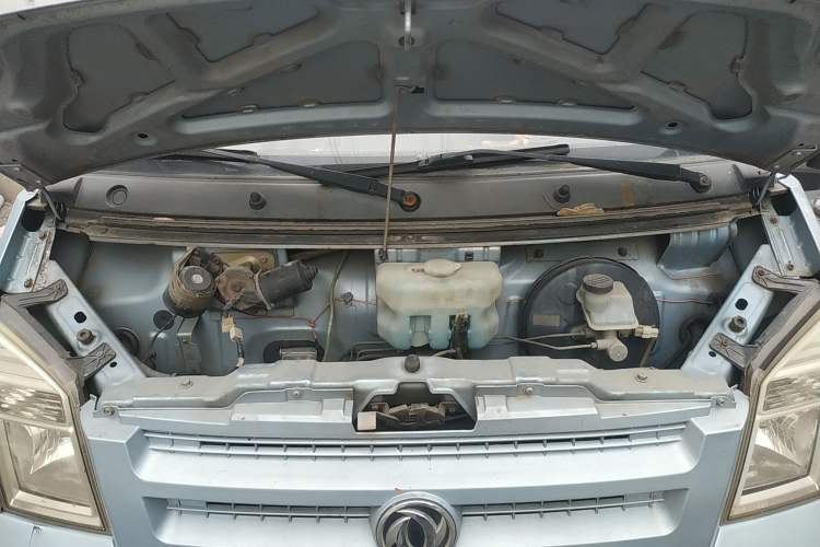 Used Dongfeng Xiaokang C37 2012 1.4L Comfort Version DK13-06 Engine Bay