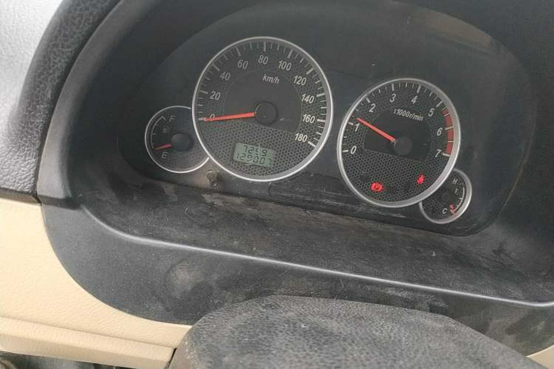 Used Dongfeng Xiaokang C37 2012 1.4L Comfort Version DK13-06 Odometer Close Up