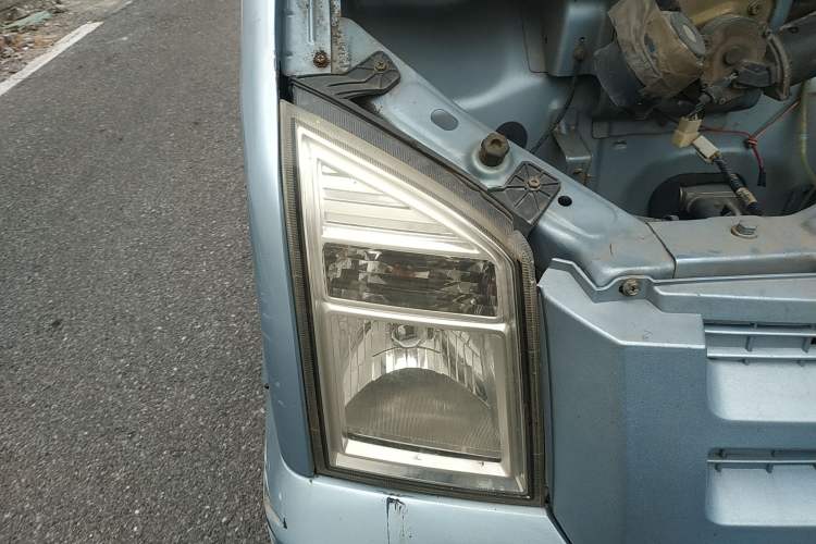 Used Dongfeng Xiaokang C37 2012 1.4L Comfort Version DK13-06 Right Front Headlight