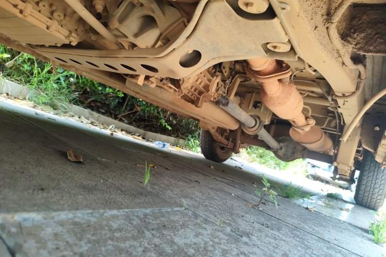 Used Dongfeng Xiaokang C37 2012 1.4L Entrepreneur II Type DK13-06 Chassis Front Left