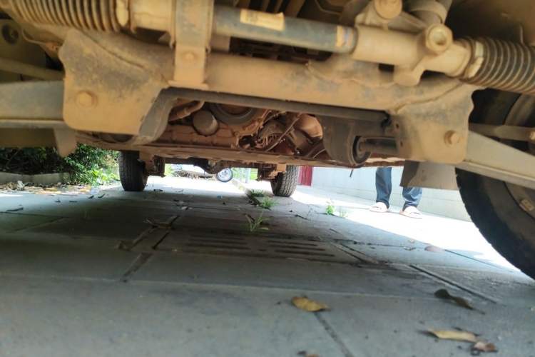 Used Dongfeng Xiaokang C37 2012 1.4L Entrepreneur II Type DK13-06 Chassis Front