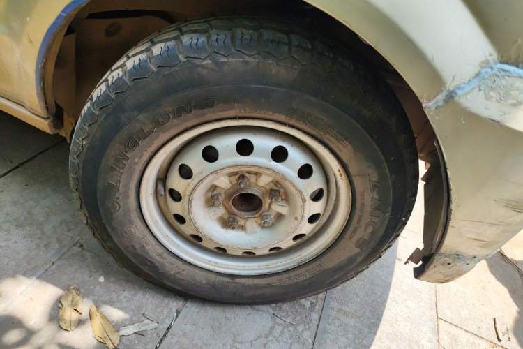 Used Dongfeng Xiaokang C37 2012 1.4L Entrepreneur II Type DK13-06 Right Front Wheel Hub