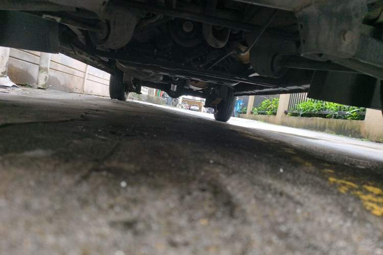 Used Dongfeng Xiaokang C37 2012 1.4L Standard Edition DK13-06 Chassis Front