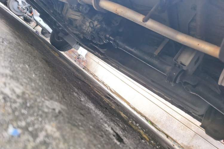 Used Dongfeng Xiaokang C37 2012 1.4L Standard Edition DK13-06 Chassis Rear Left