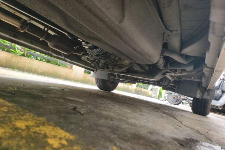 Used Dongfeng Xiaokang C37 2012 1.4L Standard Edition DK13-06 Chassis Rear Right