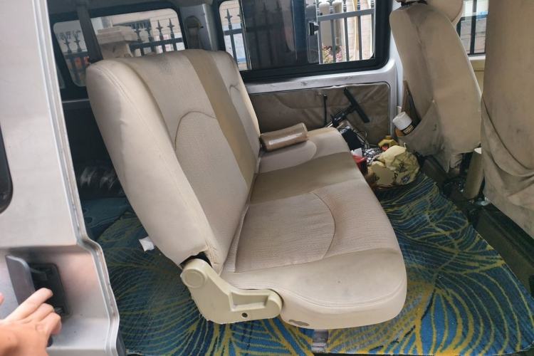 Used Dongfeng Xiaokang C37 2012 1.4L Standard Edition DK13-06 Left Rear Seat