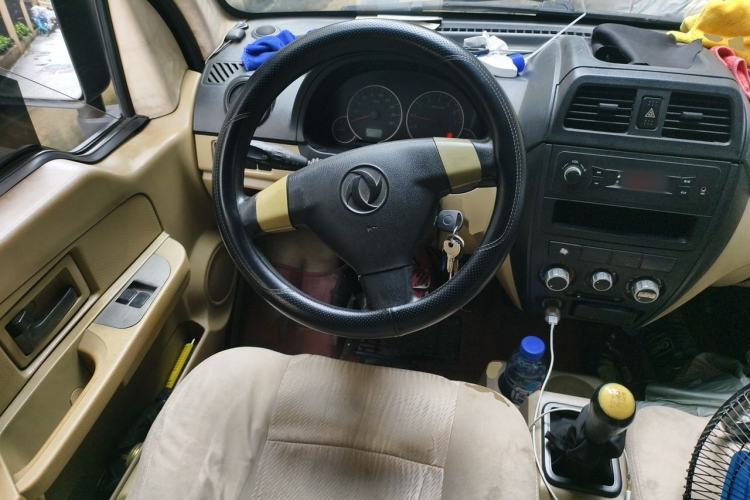 Used Dongfeng Xiaokang C37 2012 1.4L Standard Edition DK13-06 Steering Wheel