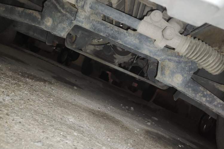 Used Dongfeng Xiaokang C37 2012 1.4L Entrepreneur II Type DK13-06 Chassis Front