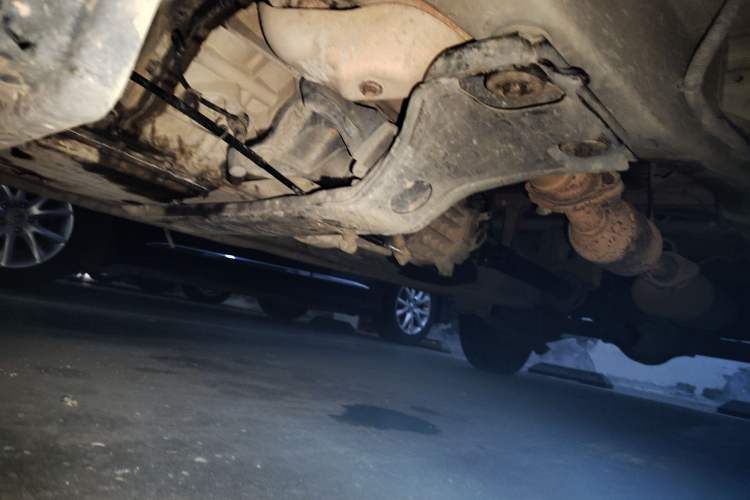 Used Dongfeng Xiaokang C37 2012 1.4L Comfort Version DK13-06 Chassis Front Left