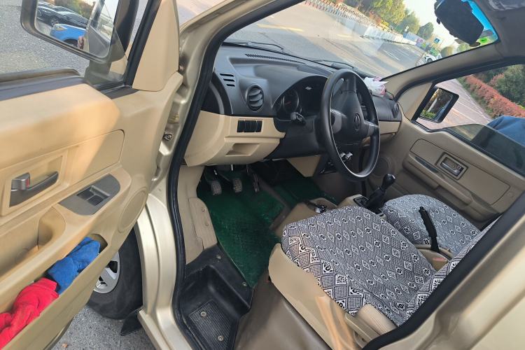 Used Dongfeng Xiaokang C37 2012 1.4L Standard Edition DK13-06 Driver Seat