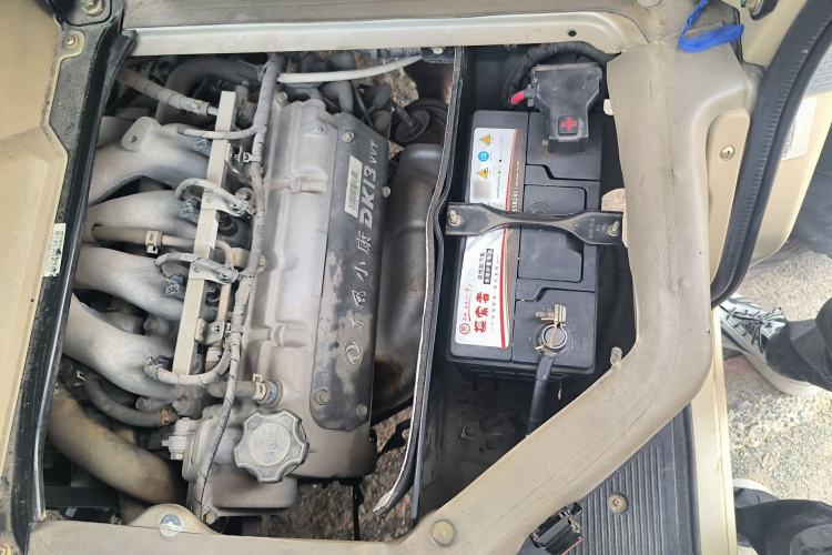 Used Dongfeng Xiaokang C37 2012 1.4L Standard Edition DK13-06 Engine Bay Left