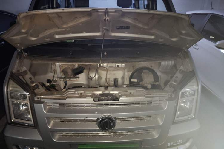 Used Dongfeng Xiaokang C37 2012 1.4L Comfort Version DK13-06 Engine Bay