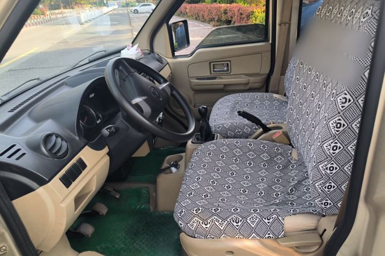 Used Dongfeng Xiaokang C37 2012 1.4L Standard Edition DK13-06 Left Front Seat