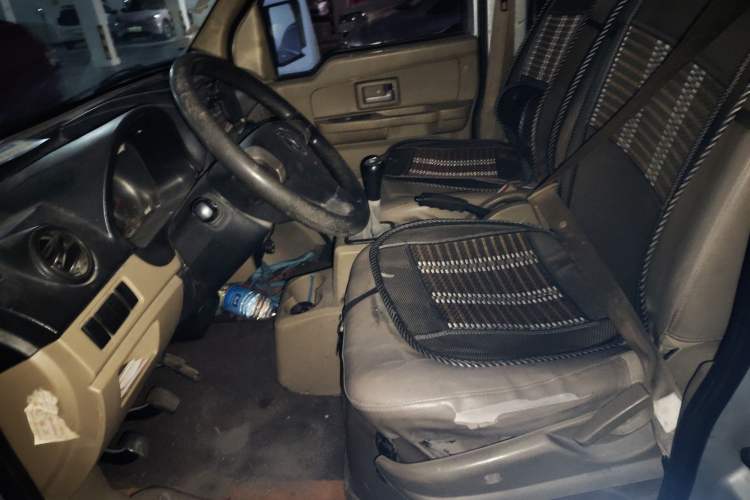 Used Dongfeng Xiaokang C37 2012 1.4L Comfort Version DK13-06 Left Front Seat