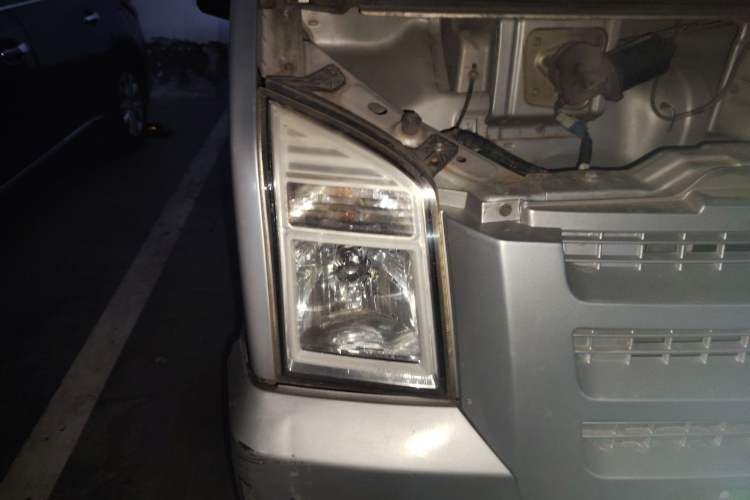 Used Dongfeng Xiaokang C37 2012 1.4L Comfort Version DK13-06 Right Front Headlight