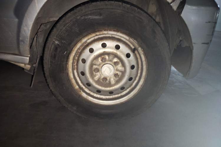 Used Dongfeng Xiaokang C37 2012 1.4L Comfort Version DK13-06 Right Front Wheel Hub