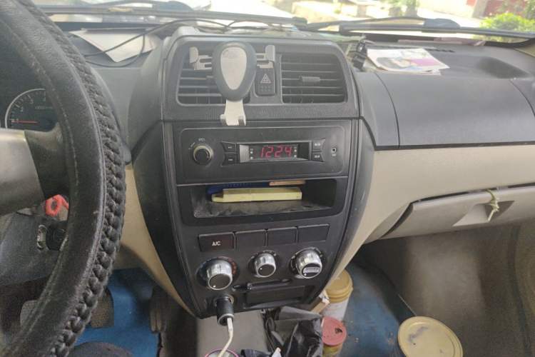 Used Dongfeng Xiaokang C37 2012 1.4L Comfort Version DK13-06 Audio And AC Panel