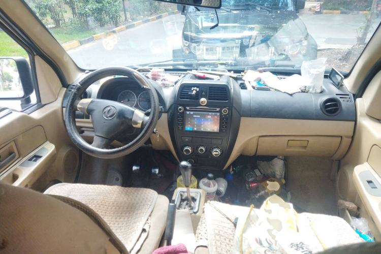 Used Dongfeng Xiaokang C37 2012 1.4L Standard Edition DK13-06 Center Console