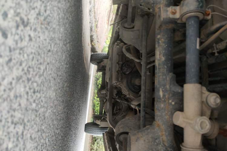 Used Dongfeng Xiaokang C37 2012 1.4L Standard Edition DK13-06 Chassis Front