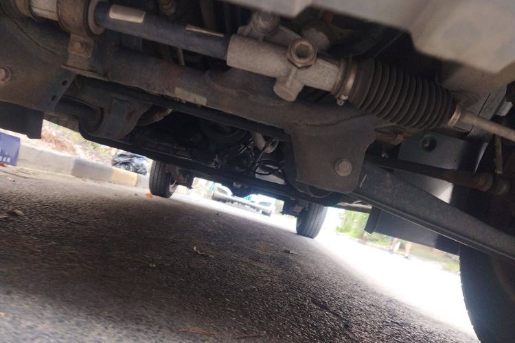 Used Dongfeng Xiaokang C37 2012 1.4L Standard Edition DK13-06 Chassis Front