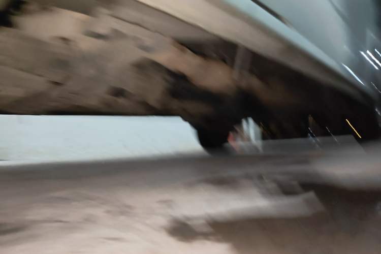 Used Dongfeng Xiaokang C37 2012 1.4L Entrepreneur II Type DK13-06 Chassis Front Left