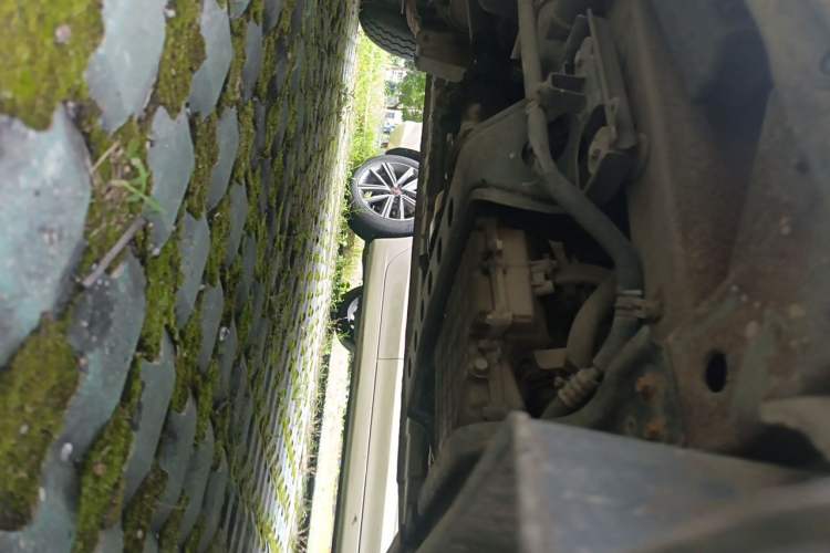 Used Dongfeng Xiaokang C37  Chassis Front Right